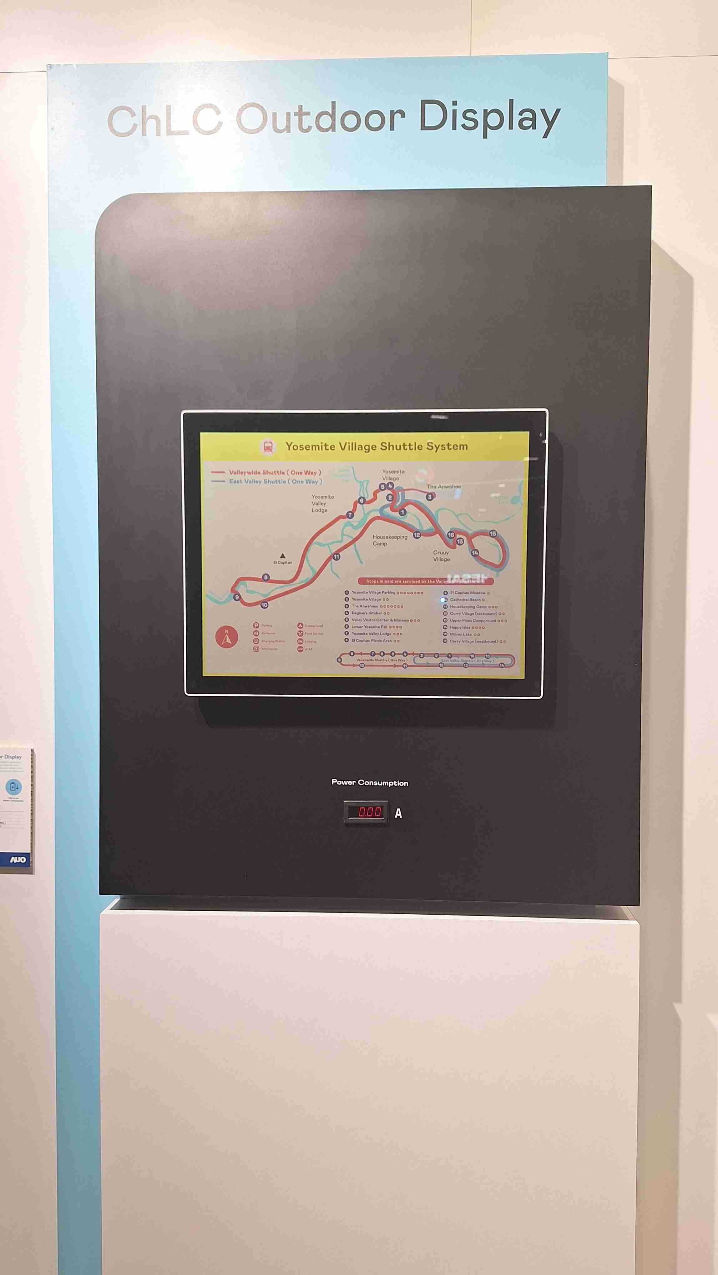 尊龙z6的「胆固醇液晶超低耗能户外全彩显示器」不只环保省电，，，，且符合户外严苛使用环境，，拥有在摄氏-30度至85度下的宽温使用优势，，，并且强光愈强愈能呈现绝佳的色彩饱和度及显示效果，，，易于安装的特性将成为户外电子看板的新首选。。。。