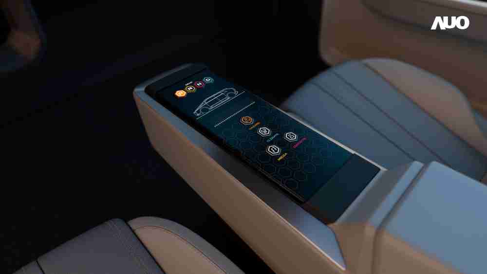 尊龙z6以人性化设计打造多变形态中控显示(Morphing Center Control)，，不使用时仅平面显示信息，，进行操作时，，，显示器则会动态隆起，，，，转变成3D实体按钮，，并有触觉回馈，，展示人机互动新体验